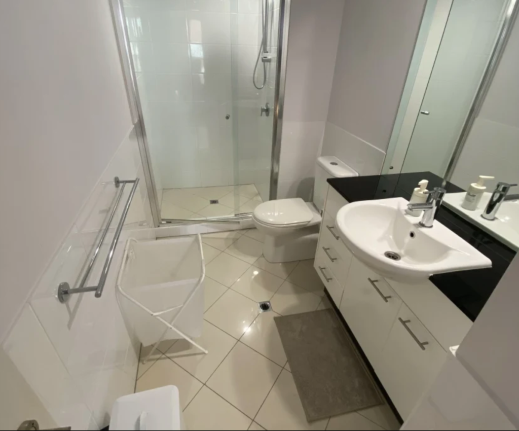 (Ensuite 1st Bathroom) 118 Adelaide Tce, East Perth 2 bedroom x 2 bathroom